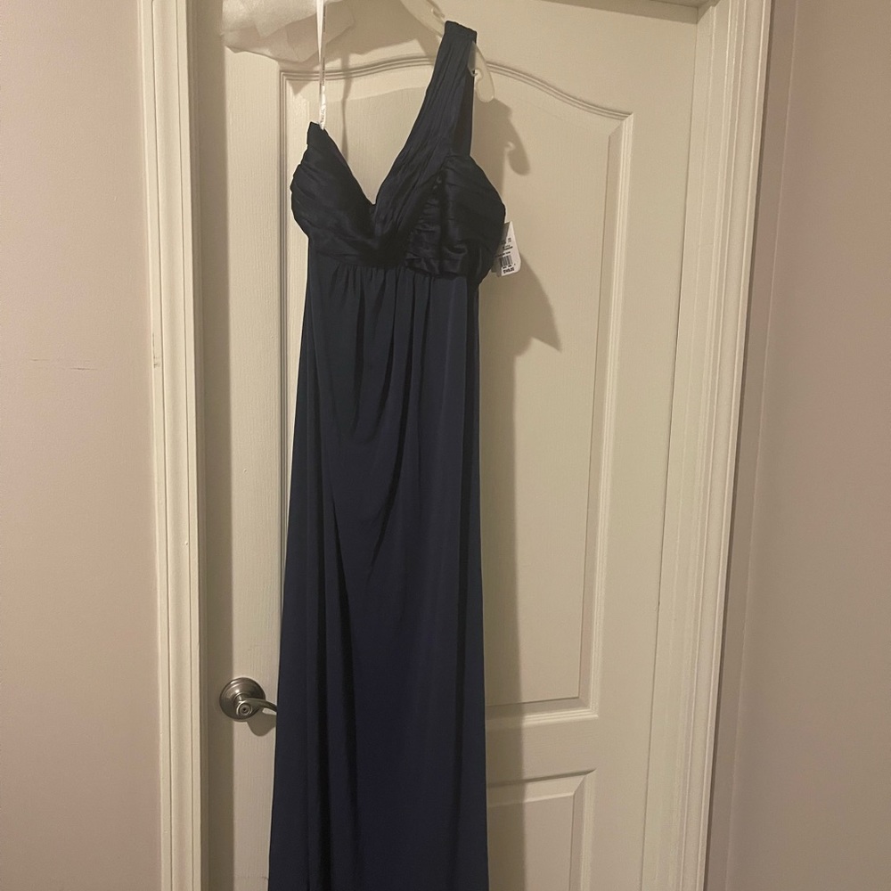 NWT David’s Bridal size 12 Navy one shoulder dress with cascade
